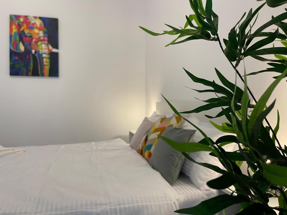 Luxury Apartment Iasi Esterno foto