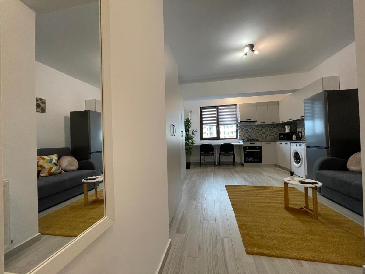 Luxury Apartment Iasi Esterno foto
