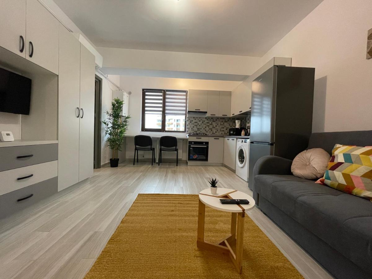 Luxury Apartment Iasi Esterno foto