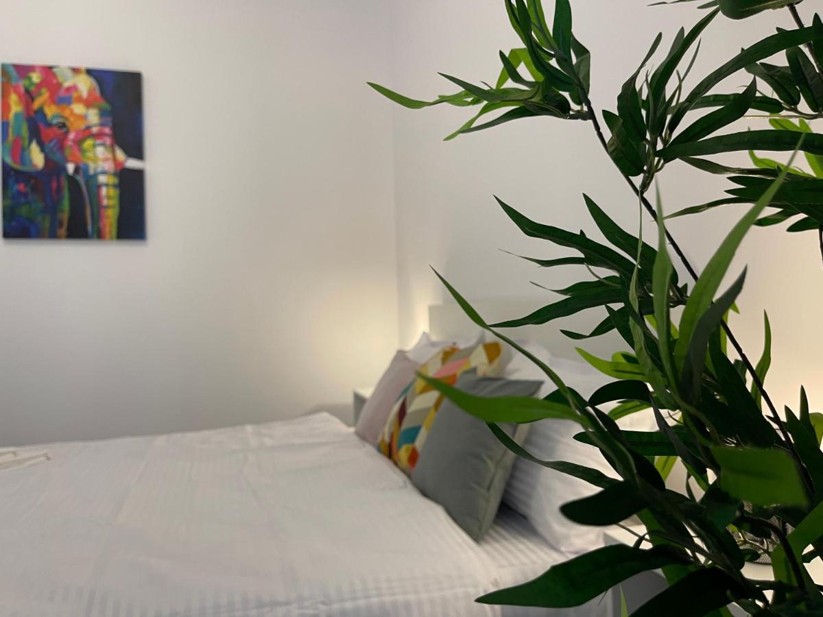 Luxury Apartment Iasi Esterno foto